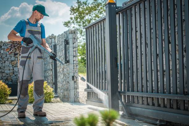 Best Animal Enclosure Cleaning  in Serenada, TX